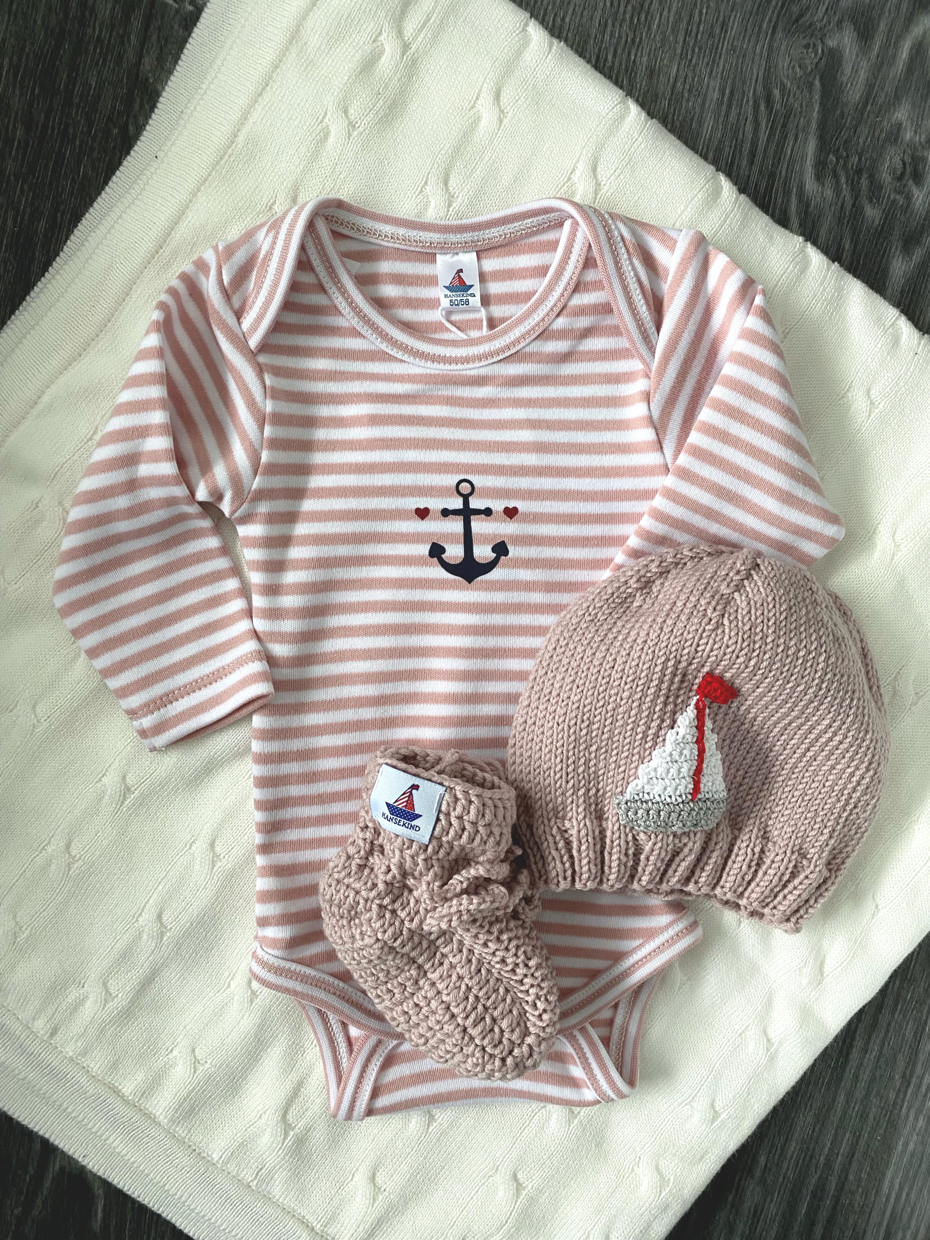 Handgestrickte Mütze & Schuhe mit Schiff-rosa