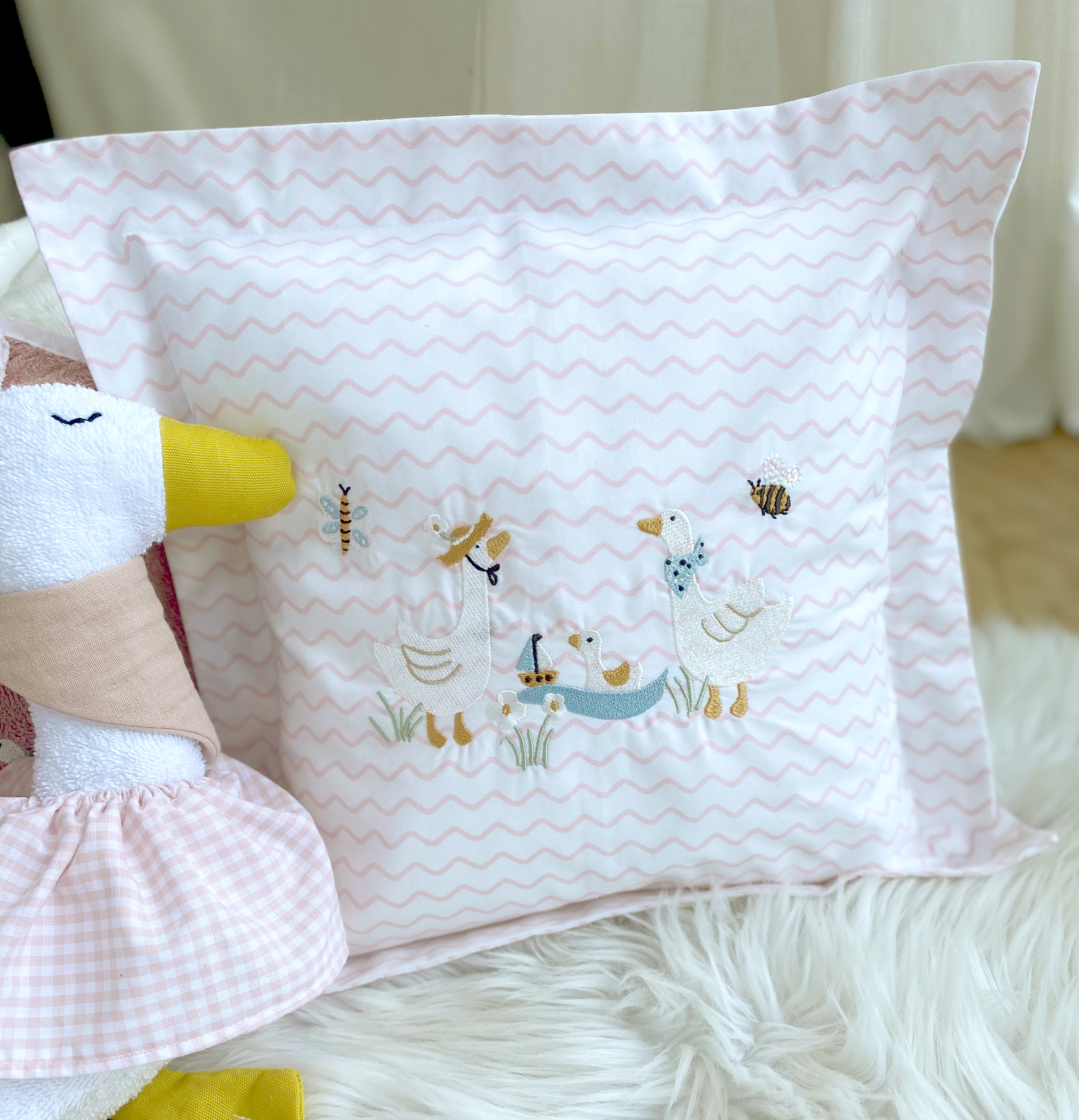 Kinderkissen "Happy Family" mit Gänsefamilie
