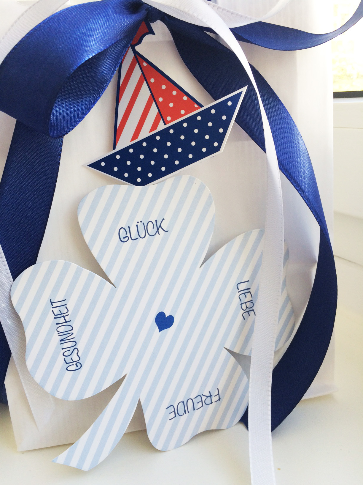 Geburtskarte Kleeblatt, blau